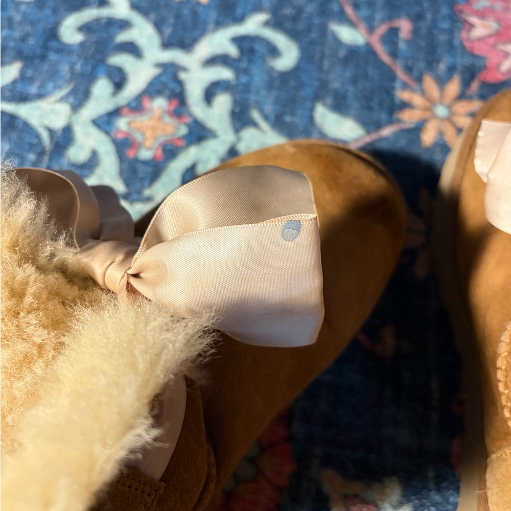 Ugg Bow Boots - image 8